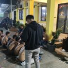 Delapan pelajar yang diduga melakukan tauran diserahkan kepada pihak kepolisian sektor Panongan | Foto: Dok. Istimewa